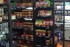Korean Grocery Shop Shelving Outrigger Rack a