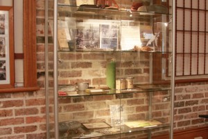 Museum Art Gallery Glass Display Counter ShowcasesC