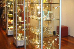 Museum Art Gallery Glass Display Cabinet Showcases01