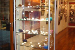 Museum Art Gallery Glass Display Cabinet Showcases09