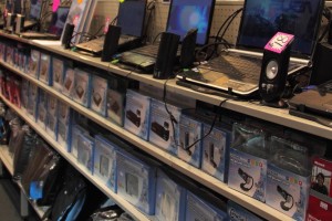 Computer Shop Shopfitting Racking Fixtures d